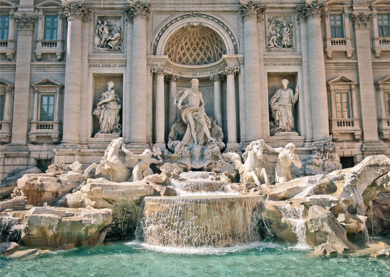 全世界游客都哭了: 罗马许愿池水全抽干, 不许投币, 停留不得超过1分30秒? 凭什么啊!