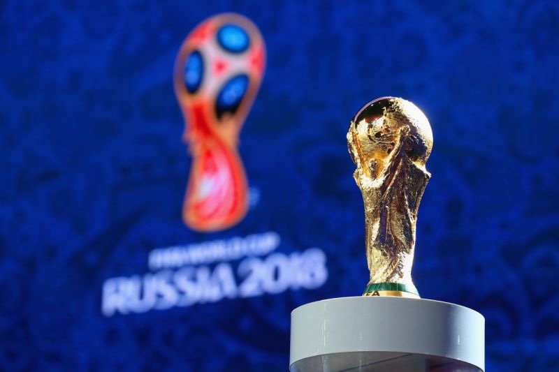 刚刚世界杯分组抽签结果揭晓，明年假装球迷20秒免签去俄国！