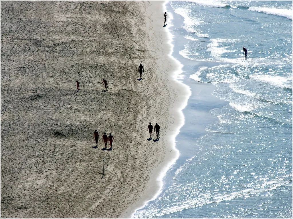世界最“性感”的岛屿,有50个裸体海滩，每月140万游客慕名而来！__凤凰网