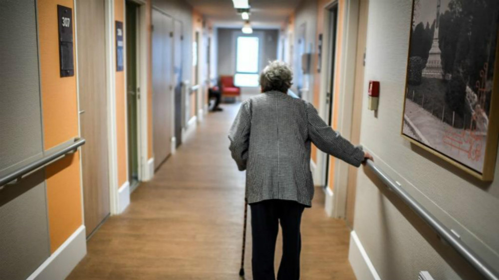 养老院=地狱？年收入破39亿欧元的护理集团竟被曝长期虐待老人！